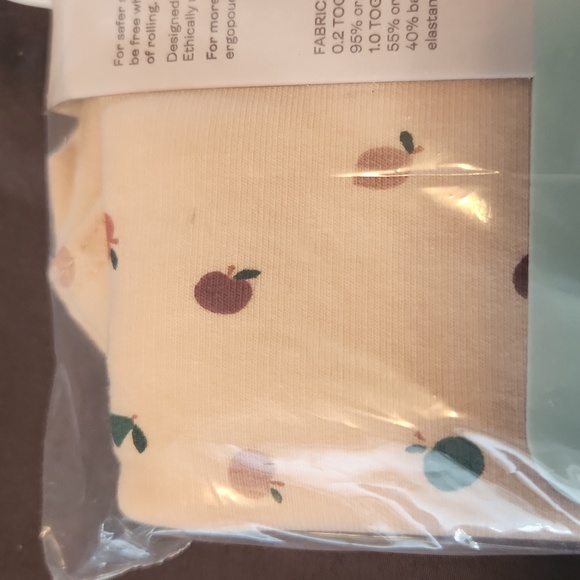 COPY - ergoPouch Australia cocoon swaddle bag, 0 to 3M, peach with fruits - Picture 6 of 10